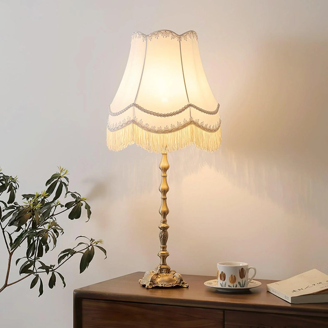Vintage Tassel Table Lamp-8