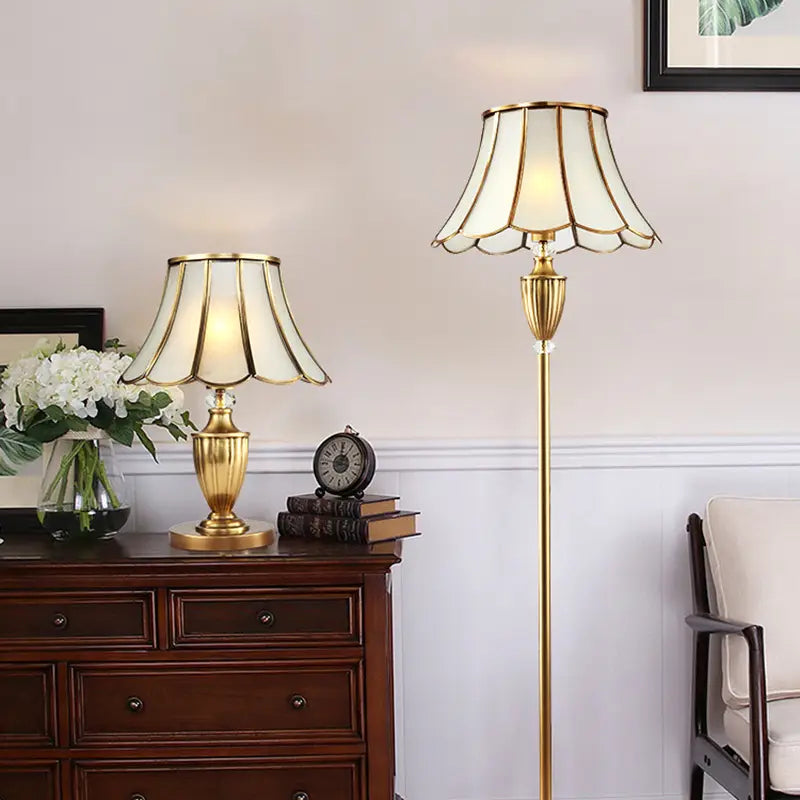 Virell_Brass_Floor_Lamp_05