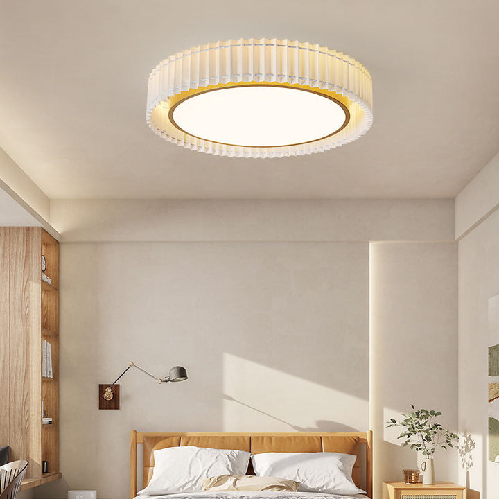 White_Pleated_Ceiling_Lamp_02