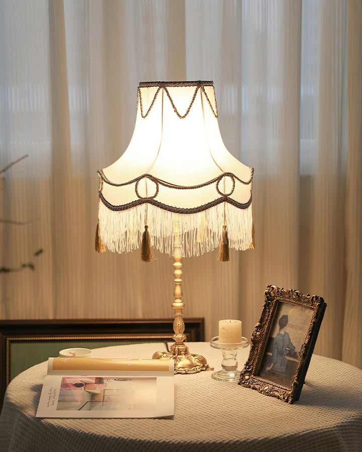 Wiener_Tassel_Table_Lamp_2