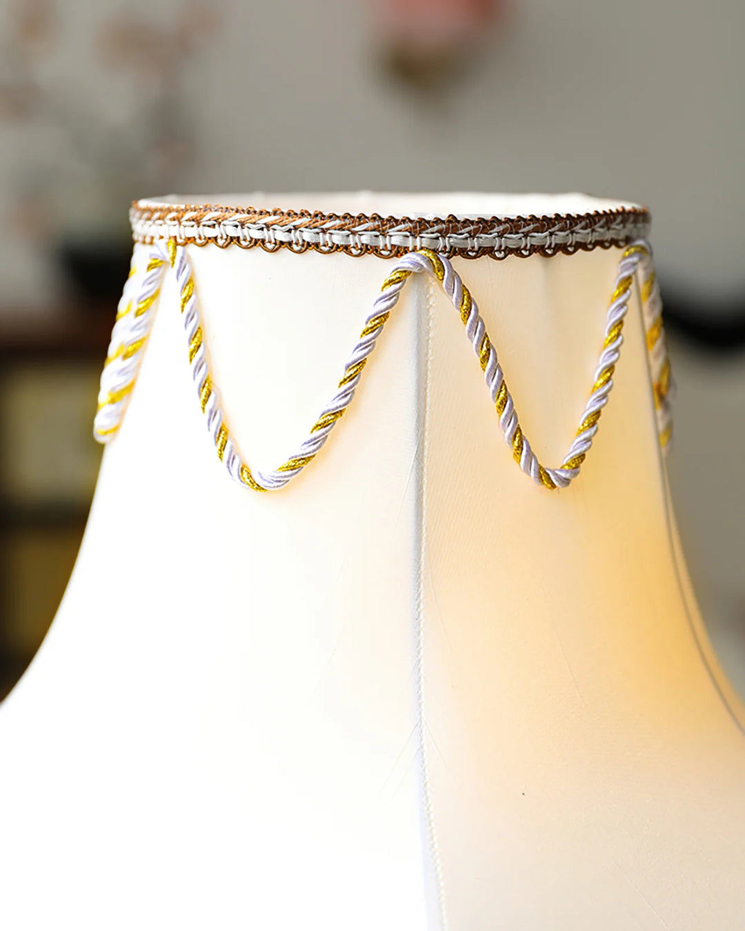 Wiener_Tassel_Table_Lamp_6