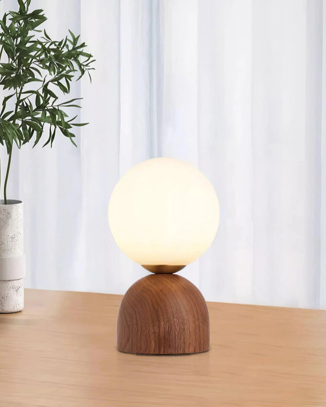 Wooden_Round_Table_Lamp_11