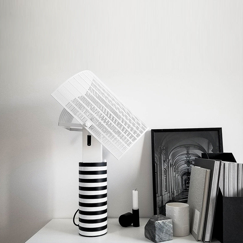 Zebra_Tower_Table_Lamp_10