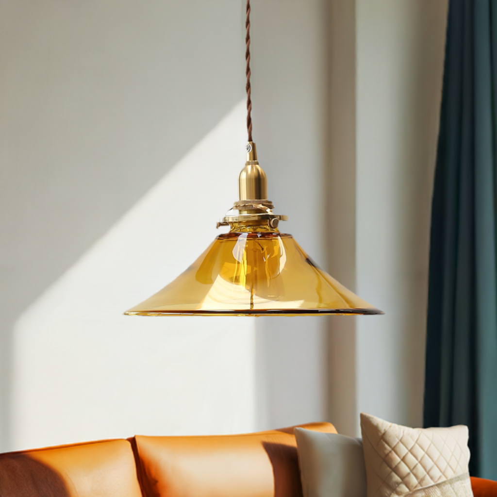 Amberkleurige glazen hanglamp