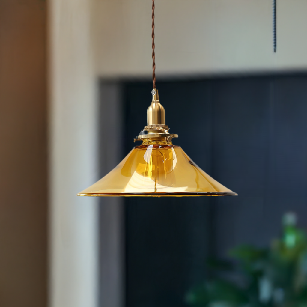 Amberkleurige glazen hanglamp
