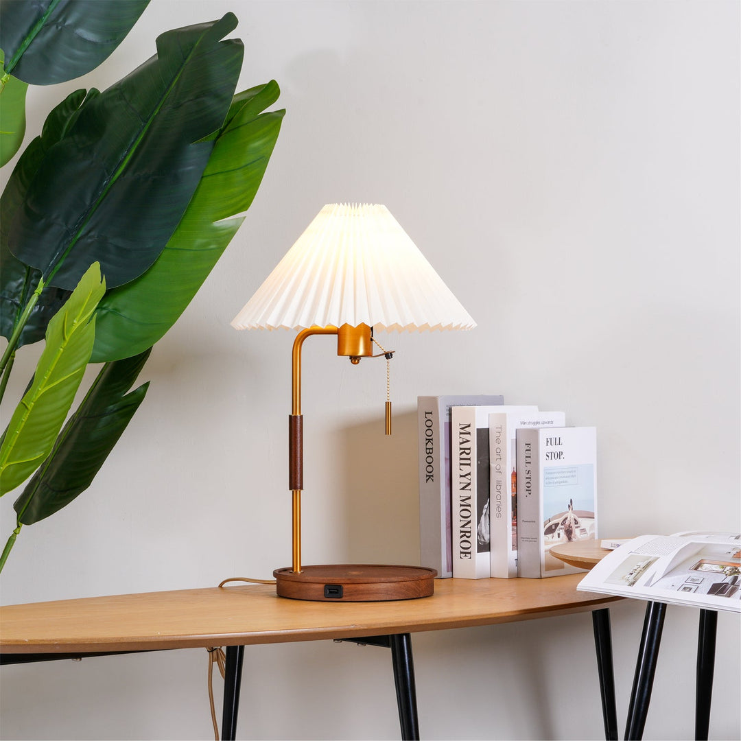 Wooden_Retro_Table_Lamp_B